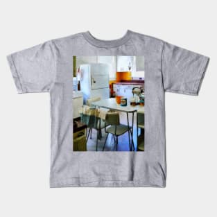 Kitchens - Fifties Kitchen Kids T-Shirt